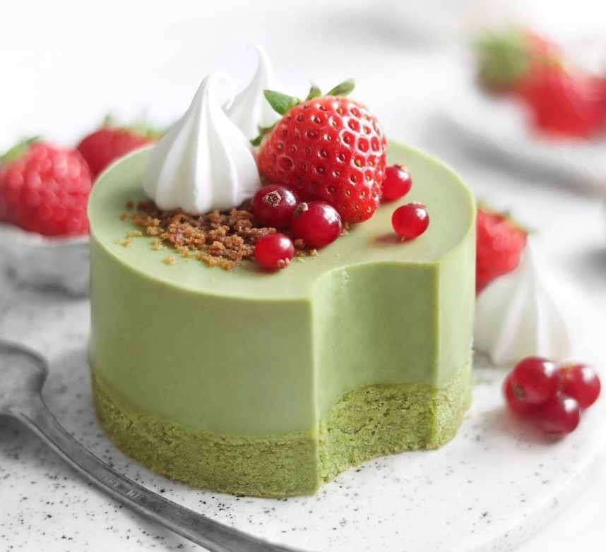 Matcha Pandan Cake – Zen Tea Leaf