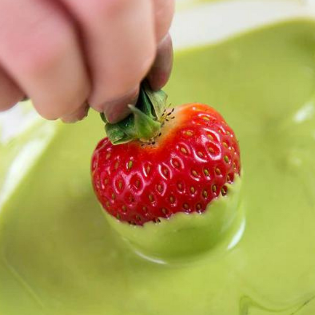 Matcha Chocolate-Dipped Strawberries